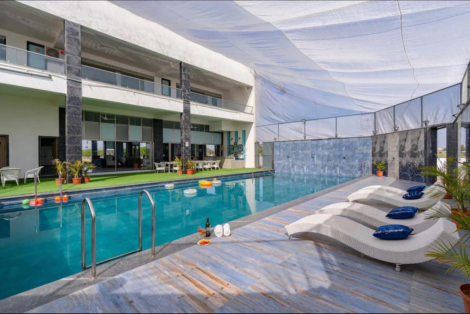 Iris Heaven'Z By Radha Rani Resort Jaipur Exterior photo